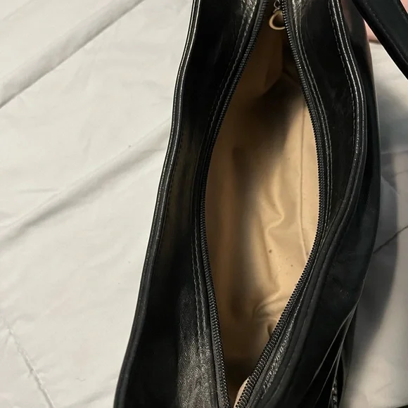 DAWLI Genuine Black Leather Handbag Purse bag LIKE NEW Gorgeous - Picture 7 of 10